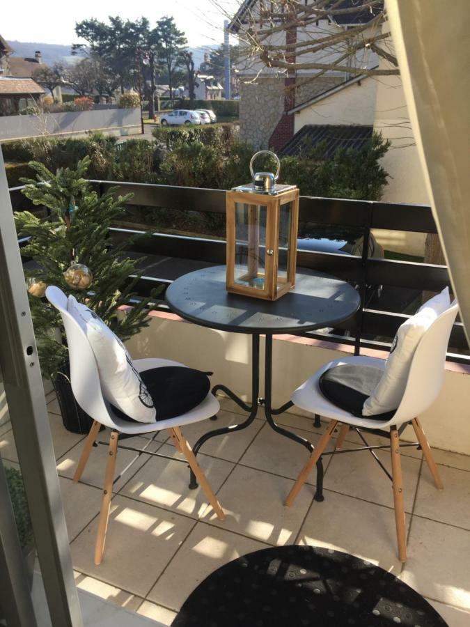 Ferienwohnung Proche de la mer 2 adultes et 2 enfants Houlgate Exterior foto